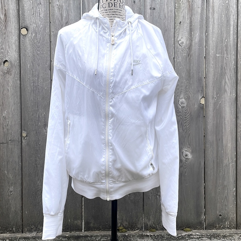 Nike Windrunner jacket, white and size S